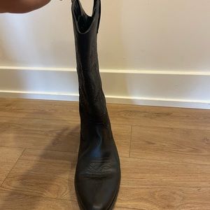 Cowboy boots size 8 good condition